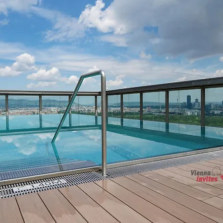 Luxury Apartment With View Over Vienna And Pool Exterior photo