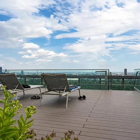 Luxury Apartment With View Over Vienna And Pool Exterior photo