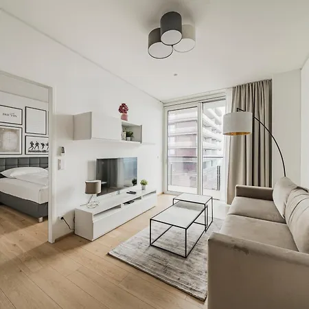 Luxury Apartment With View Over Vienna And Pool Exterior photo